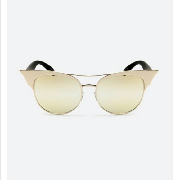 Quay Australia Sunglasses, Gold Cat Eyes - Picture 3 of 4